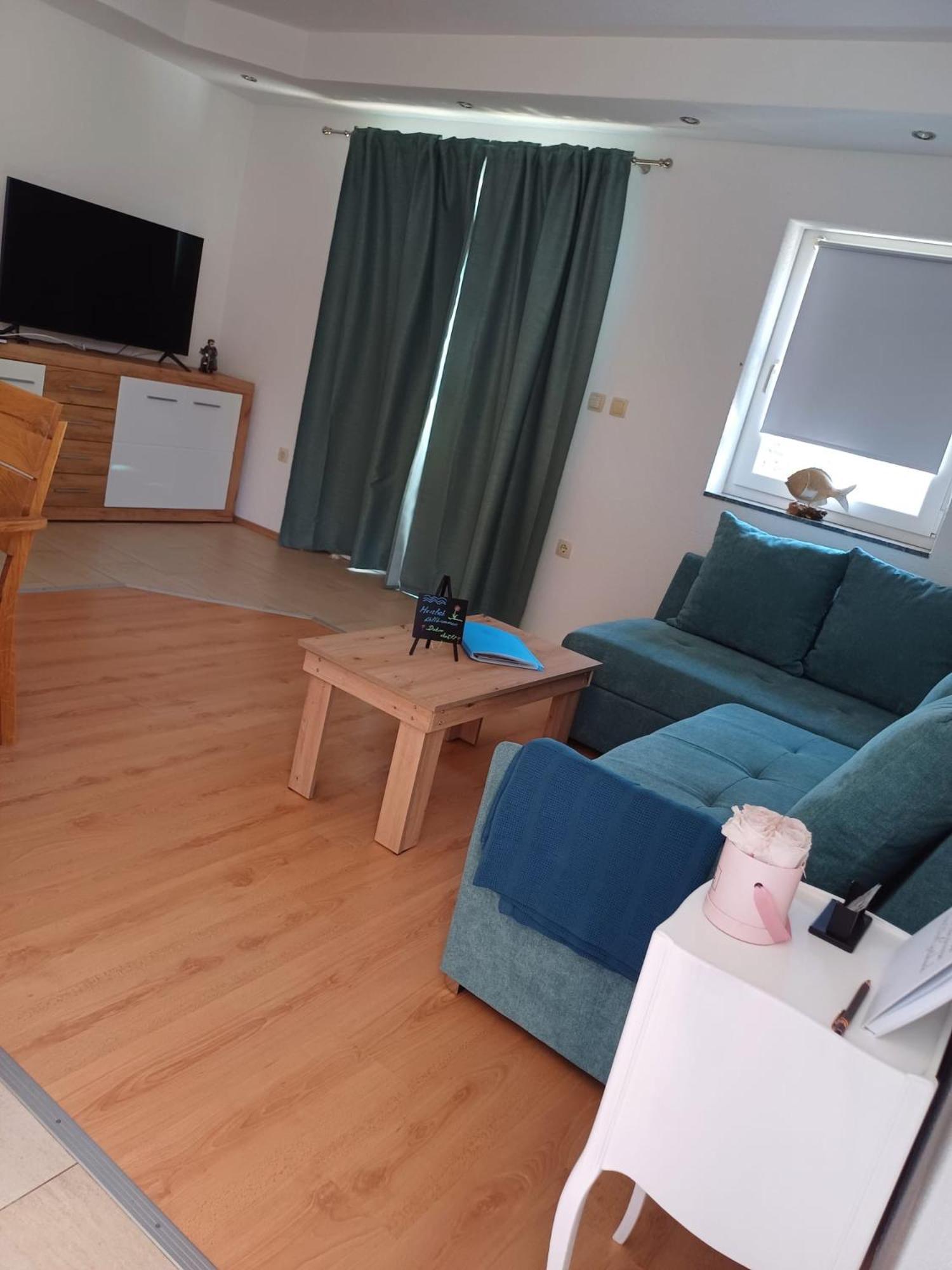 Ambiente Apartment Ясенице Екстериор снимка